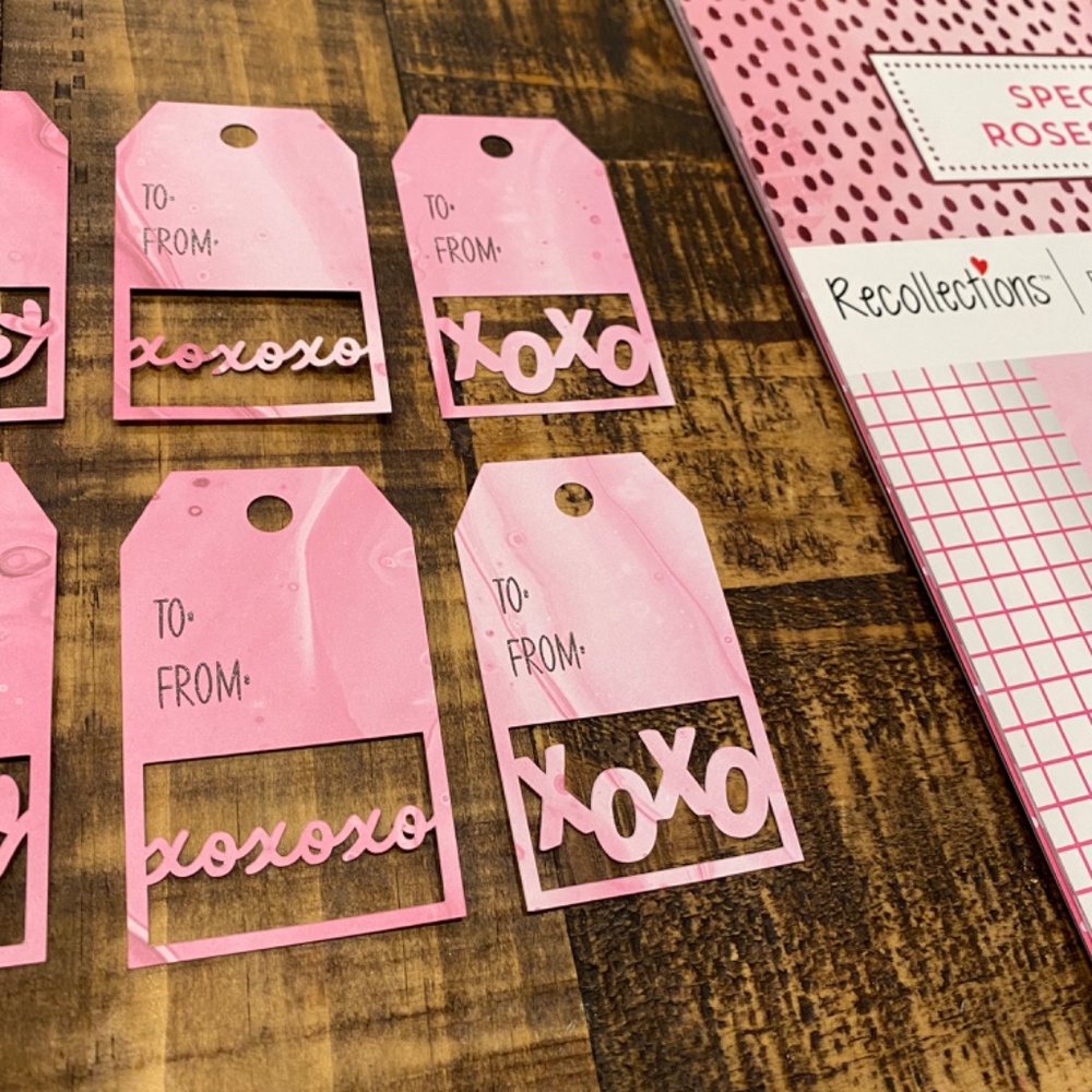 Valentine Gift Tags Set of 16/Hearts Love XOXO Gift Tags - Picture 6 of 7